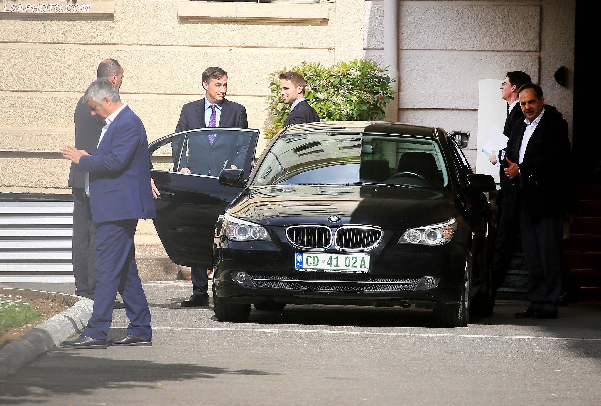 Dështojnë negociatat me ndërmjetësimin e europianëve, priten bisedime të tjera