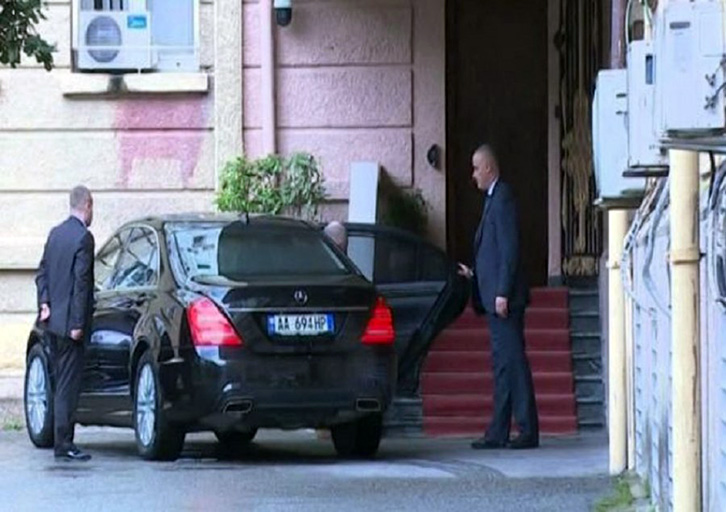 Negociatorët “ia heqin fillin” negociatave