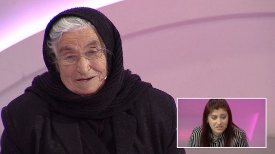 I vdesin djemtë dhe bashkëshorti, e moshuara del nga shtëpia pas ngujimit 20 vjeçar