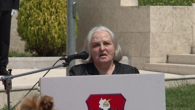 Nëna e Dritan Lamajt: Unë s’vras dot njeri, shteti të zbardhë vrasjen e djalit ose do e çoj në Gjykatën e Hagës