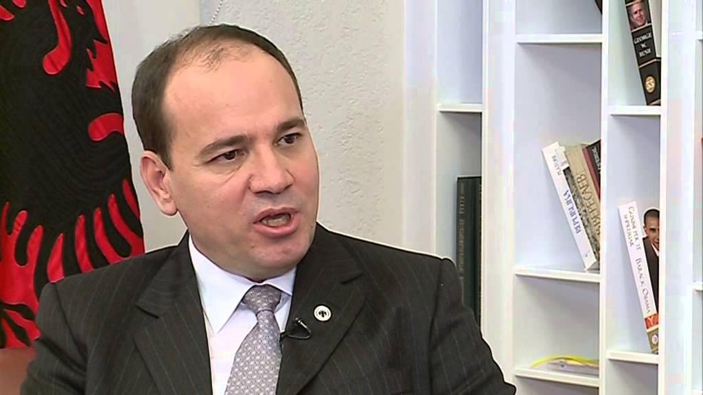 Presidenti Nishani kërkon tryezë për reformën në drejtësi