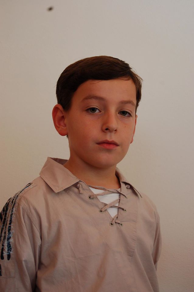 PROFIL/Djali 14 vjeçar i Facebook në Shkodër