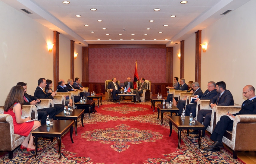 Nishani, kërkesë Greqisë, abrogoni Ligjin e Luftës,  të gjithë thonë është nul