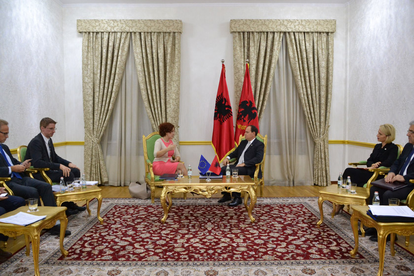 Nishani pret Vlahutin: Shpresoj se Rekomandimi do votohet edhe nga Këshilli i Ministrave