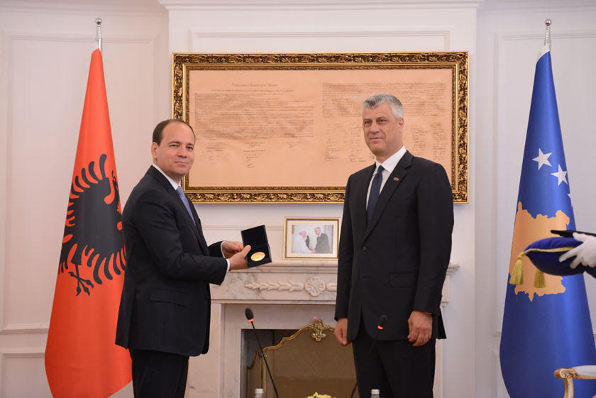 Presidenti Nishani, vizitë shtetërore në Kosovë, “Urdhëri i Lirisë” nga Thaci