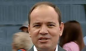 Nishani: 25 vjet më parë, votimi bëhej me detyrim dhe në rresht. Mos të harrojmë