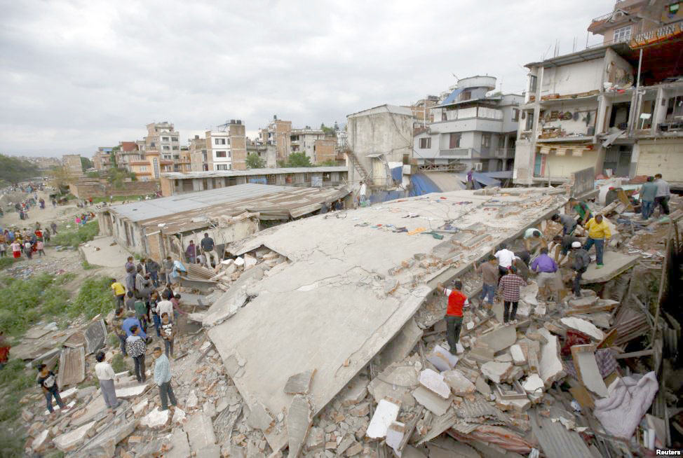 FOTO GALERI/ Katastrofa në Nepal, arrin në mbi 3.200 numri i viktimave nga tërmeti