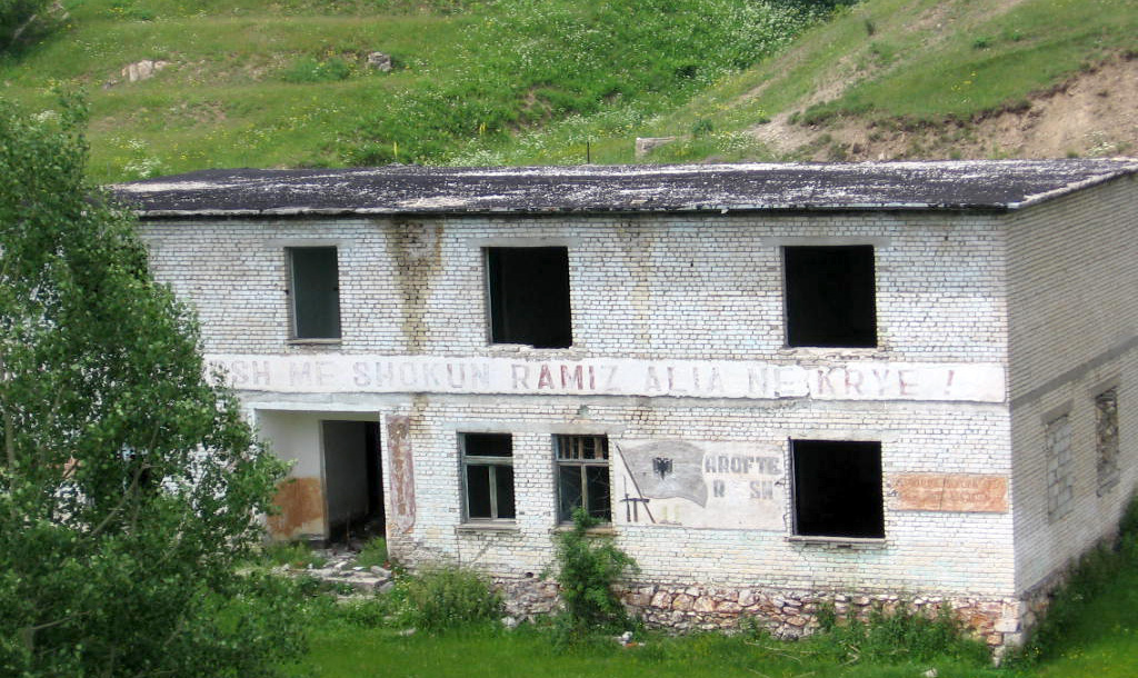 Privatizimet shpëtimtare të buxhetit, qeveria nxjerr në shitje 85 objekte shtetërore