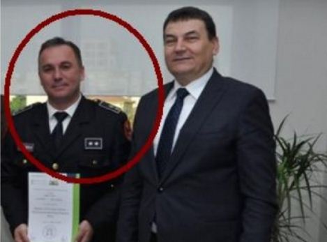 FOTO/Kush eshte oficeri i lartë që u prangos sot në Durrës