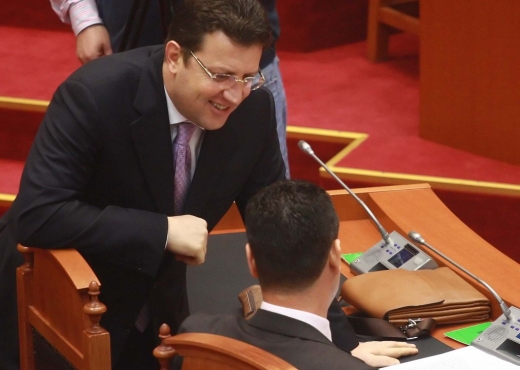 VIDEO/Astrit Patozi, kënga e tij për Sokol Olldashin