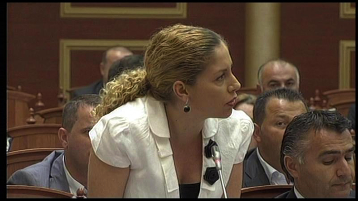 Pyetje publike për Olta Xhaçkën, dashuronjësen e zjarrtë të Vetting-ut