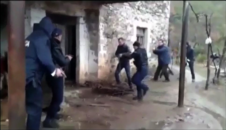 VIDEO/ Shkodër, vazhdojnë kërkimet e vrasësit të dy vëllezërve, moti i keq vështirëson operacionin