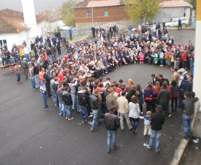 Skandali në Ostren/Deputeti Roland Keta tregon me gisht ministren Nikolla