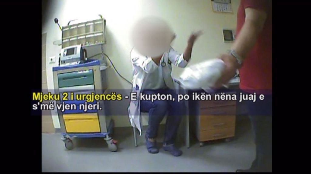 FIKS FARE/ Skandal, “nuk kishte mjekë”, pacientja vdes pasi nxirret nga QSUT