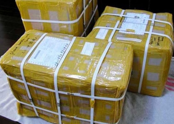 Dërguan drogë me postë, identifikohen dërguesit