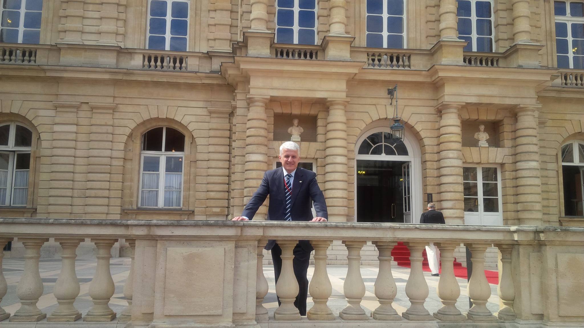 Pandeli Majko: Problem mes Kosovës dhe Shqipërisë qenka rrushi!!