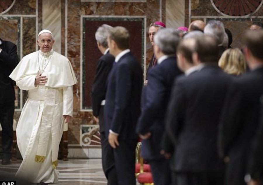 Papa Françesku takohet me liderët e BE-së: Unioni në rrezik