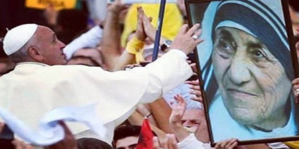 Papa Françesku, një parathënie për librin për Nënë Terezën