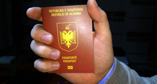 Pasaportat për fëmijën nën 16 vjeç, shtyhet me një vit vlefshmëria
