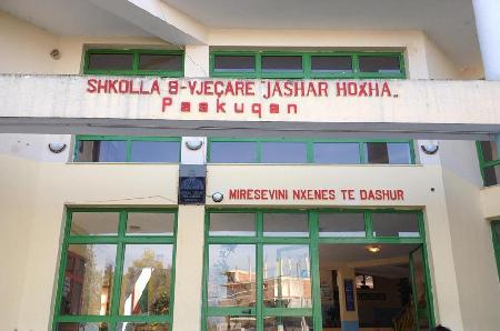 Helmimi i nxënësve në Paskuqan, mjeku konfirmon: Ka qenë hashashi