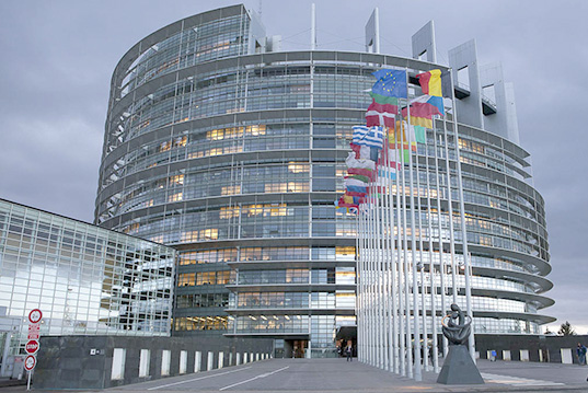 Komisioni i Jashtëm i PE miraton draft-rezolutën për Shqipërinë