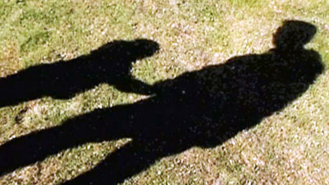 Pedofili në Divjakë, nëna e 12-vjeçares, zbuloi dhe denoncoi 66-vjeçarin