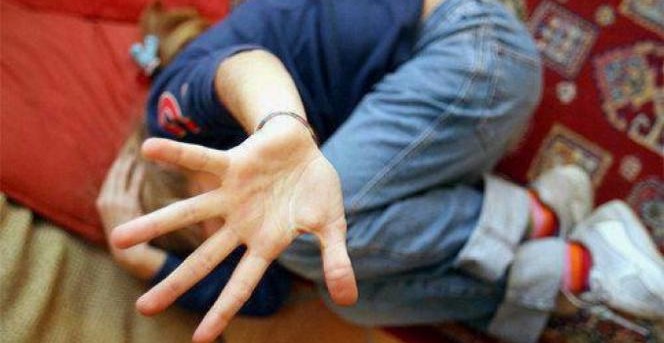 Tiranë/Ballafaqimi në burg me pedofilin 76-vjeçar, historia e 15 vjecarëve të abuzuar