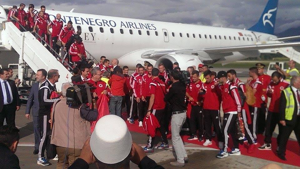 Kuqezinjtë mbërrijnë sot në Tiranë, pritje madhështore; ja axhenda