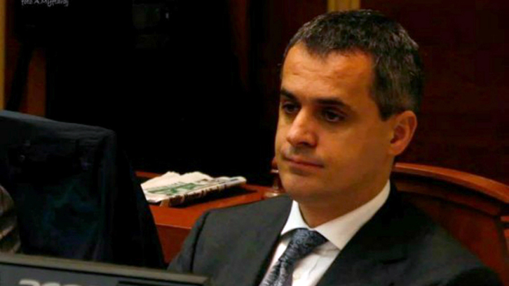 Plehrat përçajnë LSI-në, deputeti Spahiu do të  dalë në protestë