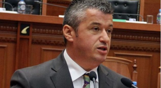 1 miliardë lekë aksione me kursimet e rrogës,  Alfred Peza dëshmon sot në Prokurori