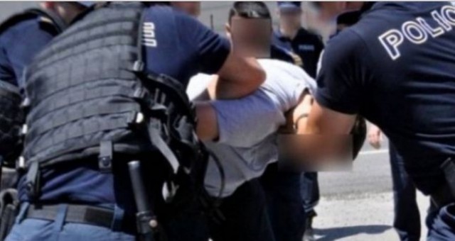 “Kredia e fundit” në Tiranë, pranga 4 personave