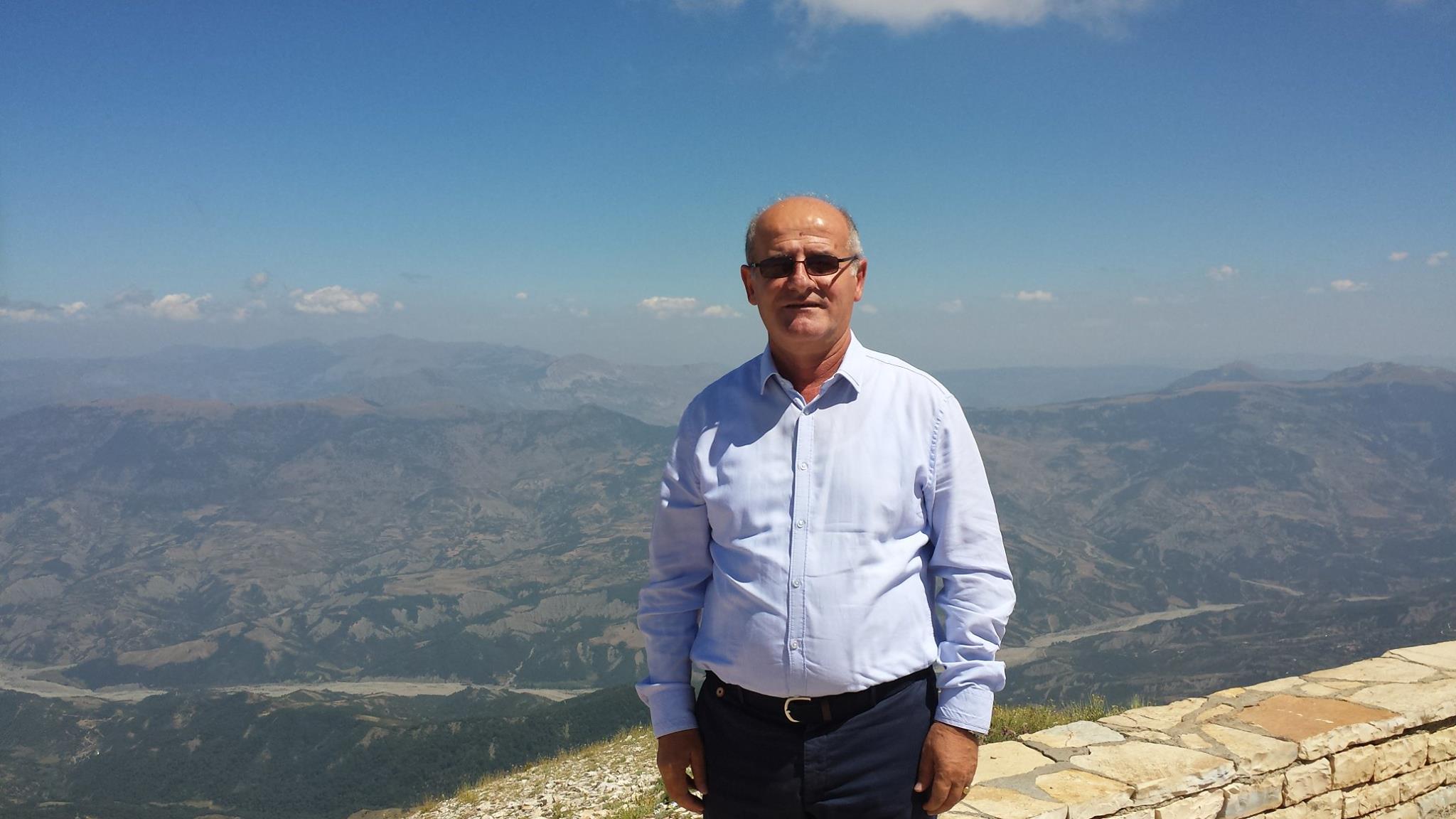 Piro Ahmetaj i përgjigjet Z. Kërriç, deputetit të keqpërdorur