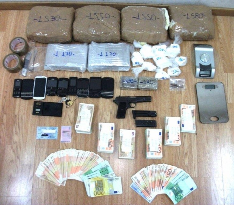 Greqi, goditet banda e shqiptarëve, arrestohen 3 persona, mes tyre një femër