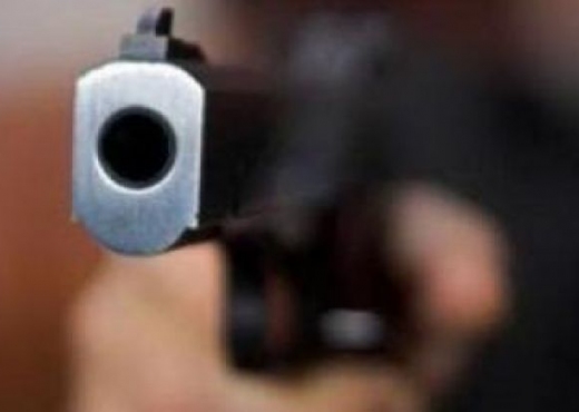 Peqin, babai vret me pistoletë djalin