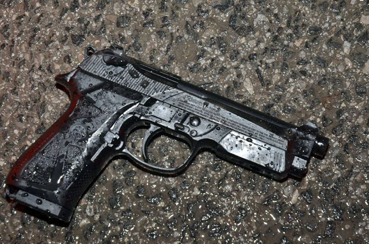 DETAJE/ Si e qëlloi veten dhe si u gjet ende në jetë policja 23-vjeçare