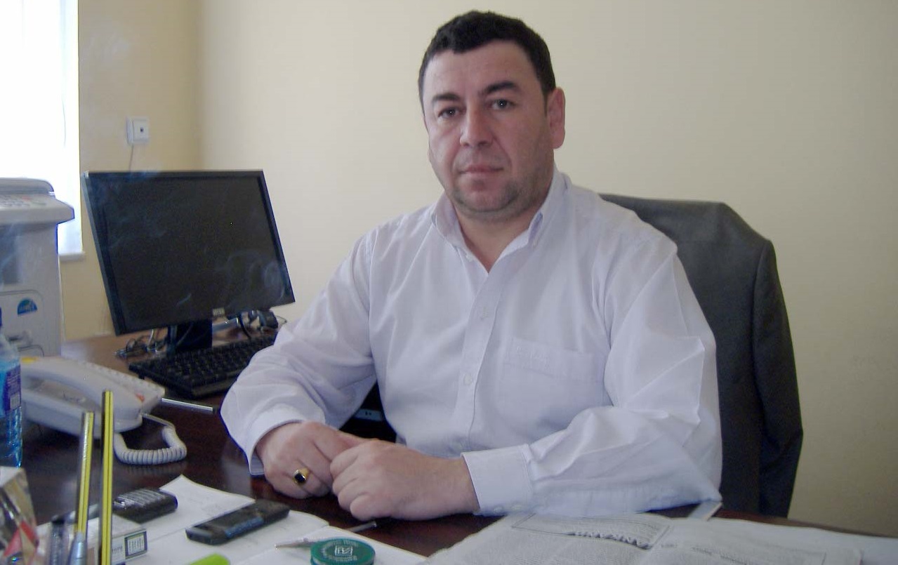 Pjerin Xhuvani me pranga në duar, nga zyra e drejtorit – në birucën e paraburgimit