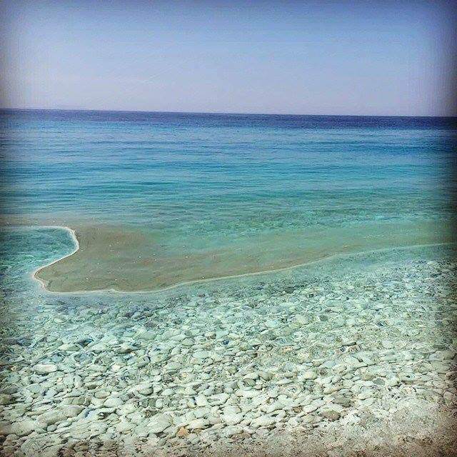 FOTO LAJM/ Për zhurmën në qiell u ankua Rama, por për ndotjen e detit “nuk ia ndjen”!