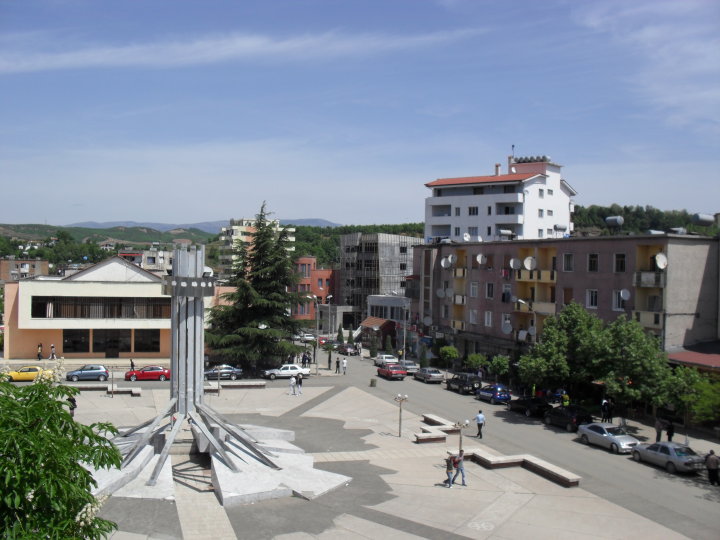 Rrëshen, dorëhiqet drejtori i spitalit: Nuk mund të shkarkoj nga puna 30 persona