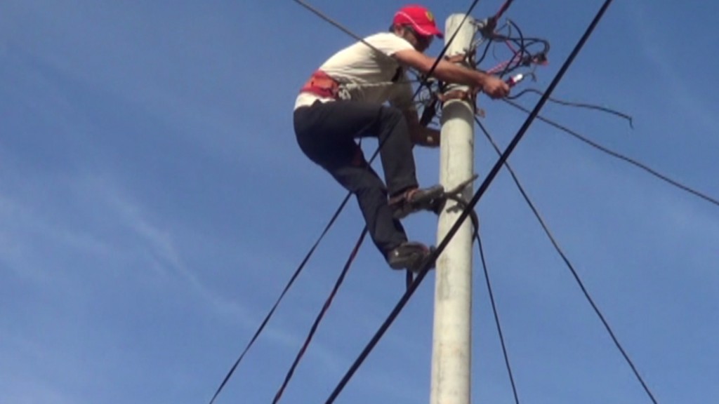 Tiranë, kufizime të energjisë, këto lagje s’do të kenë drita deri në orën 14:00