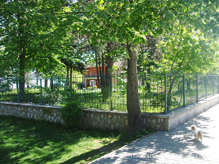 Pogradec, tenton “të pushtojë” Rezidencën Qeveritare me një thikë, plagos edhe dy policë