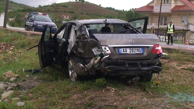 FOTO GALERI/ Ja aksidenti i sotëm në Pogradec me 1 të vdekur dhe 1 të plagosur