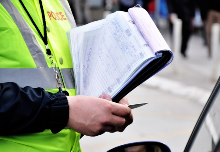 Emigranti i shkruan Saimir Tahirit: Më kthe lekët që më zhvatën banditët e tu të Rrugores