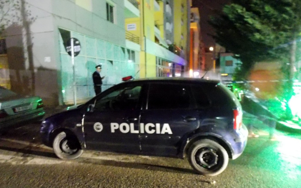 Kavajë, mbështetësi i Elvis Roshit vë përpara dhe dhunon fizikisht 8 policë