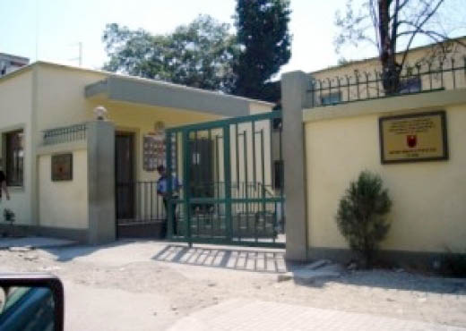 Berat, 41- vjeçari i vjedh makinën babait e lë peng për 1 milion lek