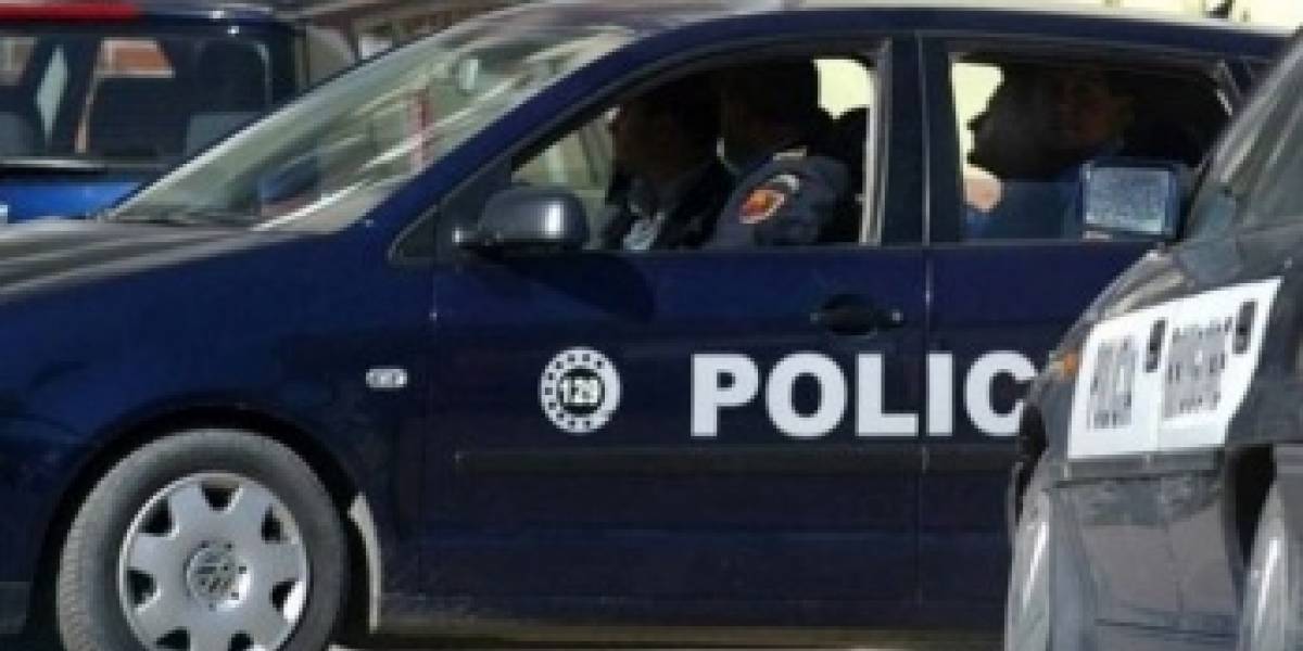 Durrës; vetëplagoset me armë zjarri