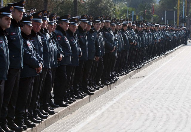 Sot protesta kundër plehrave, policia “rrethon” kryeministrinë