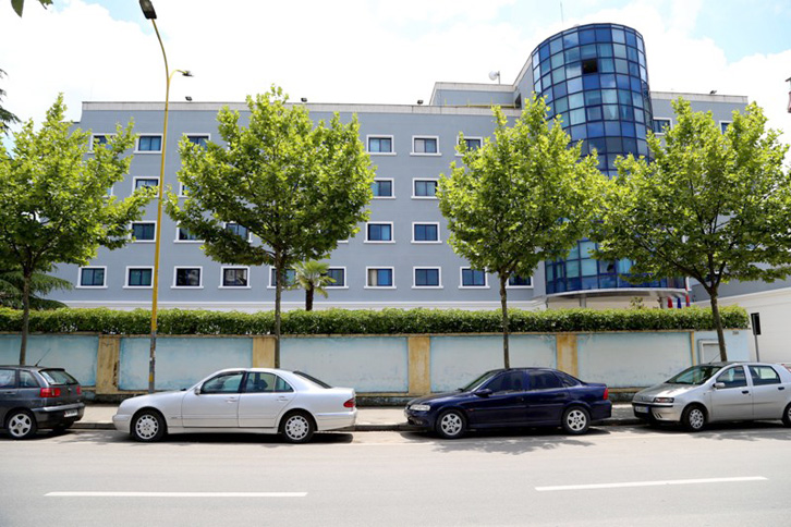 Reagon Policia: Zjarr ka rënë por asnjë sallë dhe laborator nuk është prekur