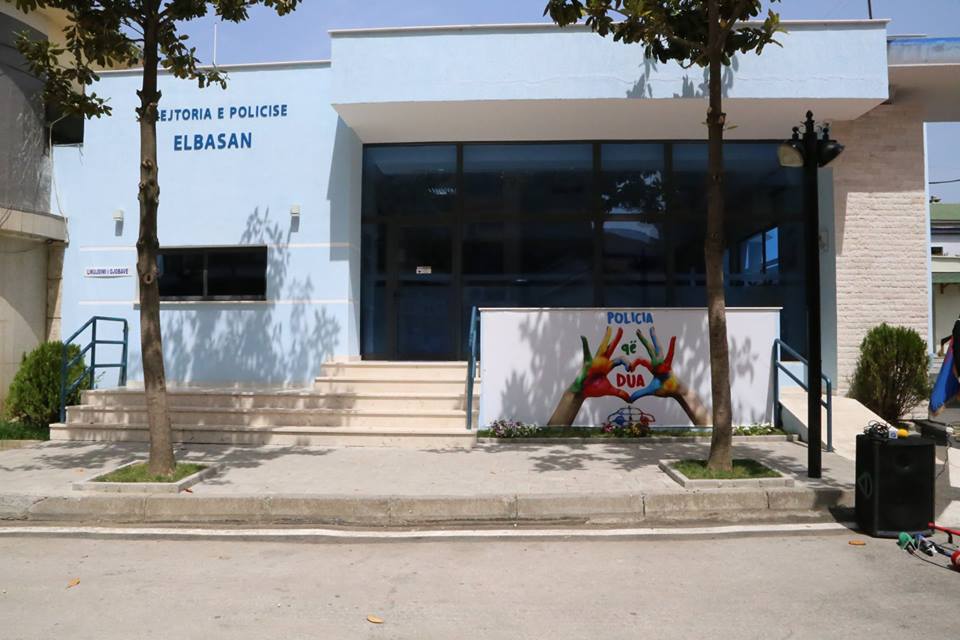 Elbasan, prangoset tutori, procedim penal për dy prostitutat