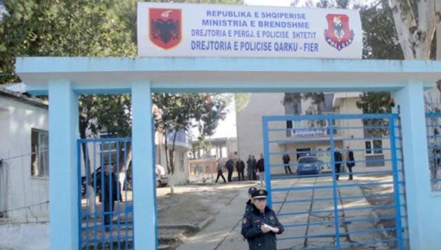 Fier, bashkëshortët ikën në Gjermani për një jetë më të mirë, hajdutët u “zhveshin” shtëpinë