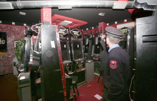 FOTO/ Dështon “Fundi i marrëzisë”, 6 mijë policë mbyllën vetëm 25 biznese lojërash fati